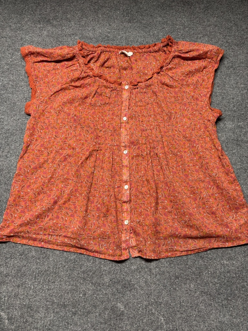 Lucky Brand Rust Paisley Button-Front Cap Sleeve Blouse with Lace Trim - Picture 4 of 11